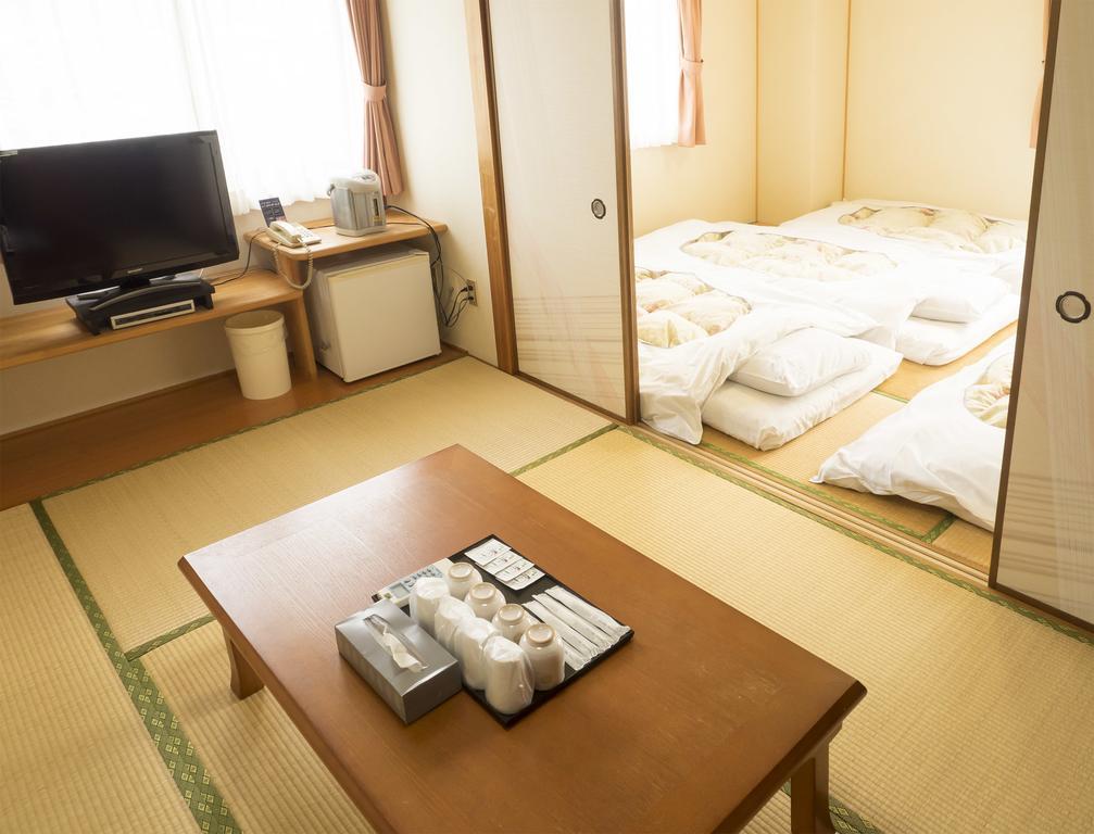 Hikone Station Hotel Екстер'єр фото